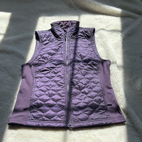 L.L.Bean Plum Quilted Lightweight Vest – Size XS | Cozy Layers | Fall Winter - Picture 1 of 8